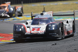 #2 Porsche Team Porsche 919 Hybrid: Timo Bernhard, Earl Bamber, Brendon Hartley