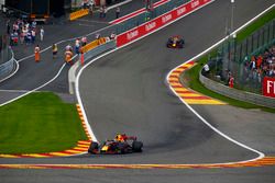 Max Verstappen, Red Bull Racing RB13, Daniel Ricciardo, Red Bull Racing RB1