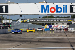 GTLM líder, #66 Ford Performance Chip Ganassi Racing Ford GT: Joey Hand, Dirk Müller, Sébastien Bour
