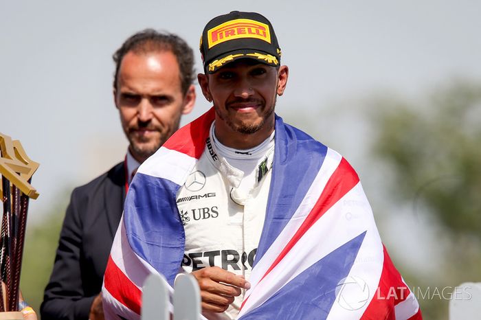 Podium: ganador, Lewis Hamilton, Mercedes AMG F1
