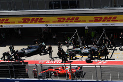 Валттері Боттас, Льюіс Хемілтон, Mercedes AMG F1 W08