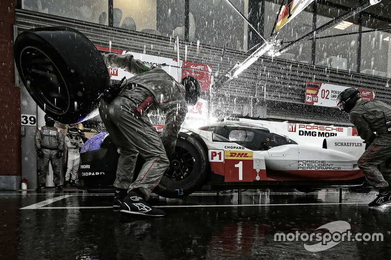 1. #1 Porsche Team Porsche 919 Hybrid: Neel Jani, Andre Lotterer, Nick Tandy