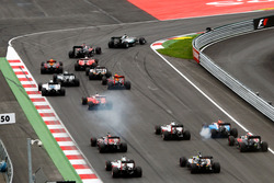 Lewis Hamilton, Mercedes AMG F1 W07 Hybrid líder en la arrancada