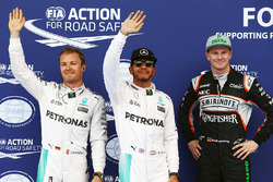 Ganador de la pole Lewis Hamilton, Mercedes AMG F1 Team, segundo lugar Nico Rosberg, Mercedes AMG F1