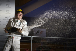 Nico Rosberg, Mercedes AMG F1 W07 Hybrid en el podio