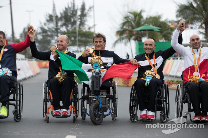 Alex Zanardi con el equipo italiano