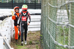 Esteban Gutierrez, Haas F1 Team revient aux stands en marchant