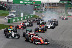 Sebastian Vettel, Ferrari SF16-H, in Führung nach dem Start