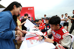 Driver autograph