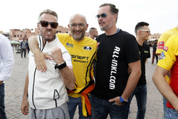 Tiago Monteiro, Honda Racing Team JAS; Gabriele Tarquini, LADA Sport Rosneft; James Thompson, All-In