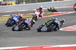 Валентино Россі, Yamaha Factory Racing, Хорхе Лоренсо, Yamaha Factory Racing