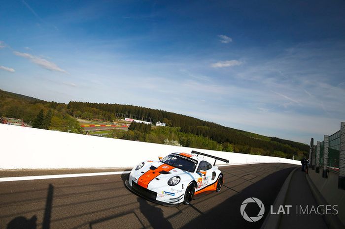 #86 Gulf Racing Porsche 911 RSR: Michael Wainwright, Ben Barker, Alex Davison