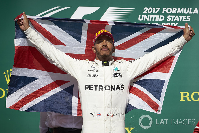 Race winner Lewis Hamilton, Mercedes AMG F1, on the podium