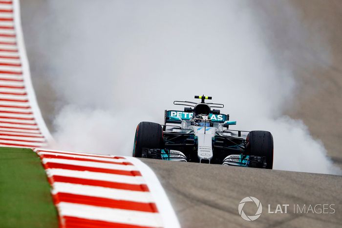 Valtteri Bottas, Mercedes AMG F1 W08, bloquea los frenos