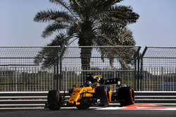 Карлос Сайнс-мл., Renault Sport F1 Team RS17