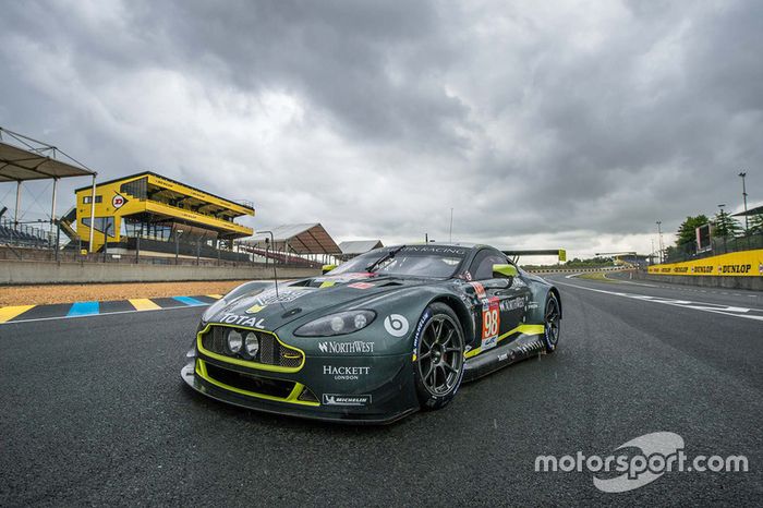 #98 Aston Martin Racing Aston Martin Vantage: Paul Dalla Lana, Pedro Lamy, Mathias Lauda