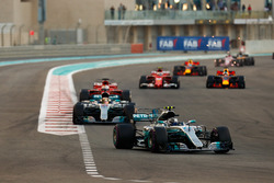 Valtteri Bottas, Mercedes AMG F1 W08, Lewis Hamilton, Mercedes AMG F1 W08, Sebastian Vettel, Ferrari