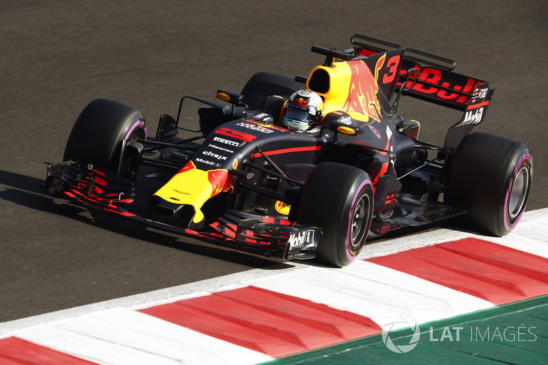 16º Daniel Ricciardo, Red Bull Racing RB13 (sancionado con 20 posiciones)