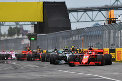 Sebastian Vettel, Ferrari SF71H mène au départ