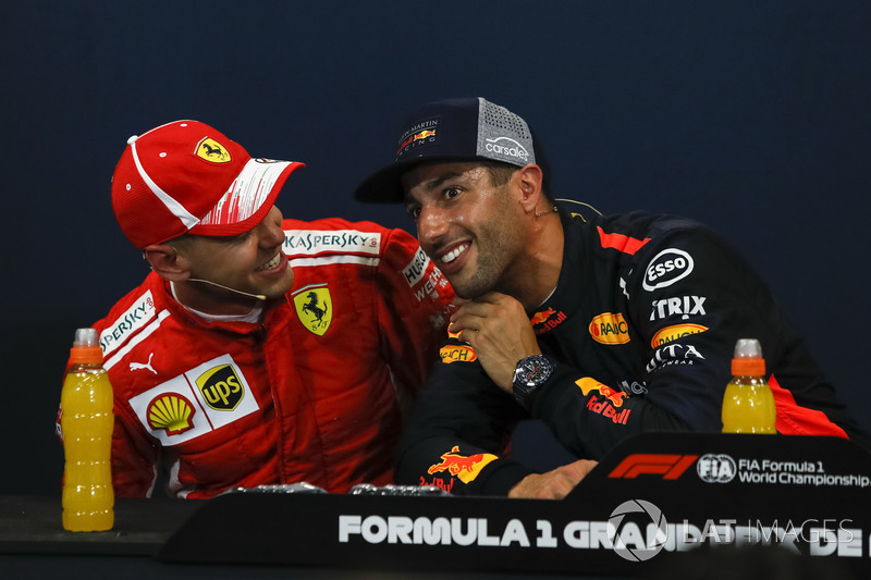 Sebastian Vettel, Ferrari, Daniel Ricciardo, Red Bull Racing
