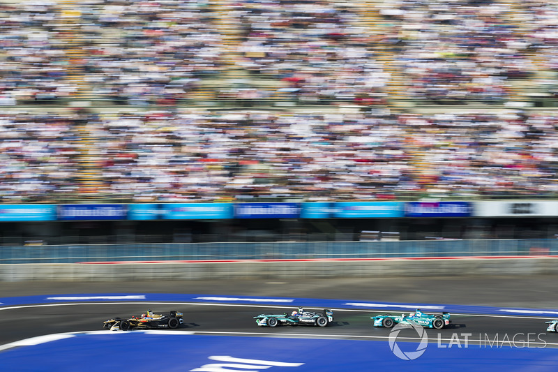 Jean-Eric Vergne, Techeetah. Nelson Piquet Jr., Jaguar Racing & Antonio Felix da Costa, Andretti Formula E Team