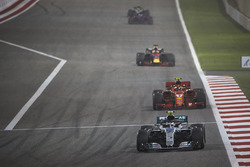 Valtteri Bottas, Mercedes AMG F1 W09, Kimi Raikkonen, Ferrari SF71H, and Daniel Ricciardo, Red Bull Racing RB14 Tag Heuer