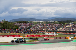 Валттери Боттас, Mercedes AMG F1 W09, Кими Райкконен, Ferrari SF71H, и Макс Ферстаппен, Red Bull Racing RB14