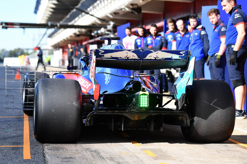 Arrière de la Scuderia Toro Rosso STR13