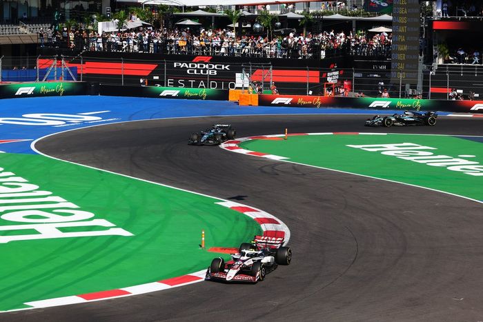 George Russell, Mercedes, Oliver Bearman, Haas F1 Team