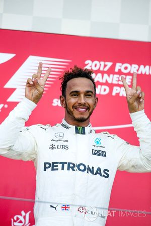 Winnaar Lewis Hamilton, Mercedes AMG F1 op het podium