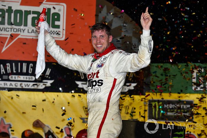 Em Darlington, Denny Hamlin 