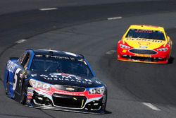Kasey Kahne, Hendrick Motorsports Chevrolet Joey Logano, Team Penske Ford