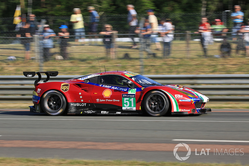 33. №51 AF Corse Ferrari 488 GTE: Джеймс Каладо, Алессандро Пьергвиди, Микеле Руголо