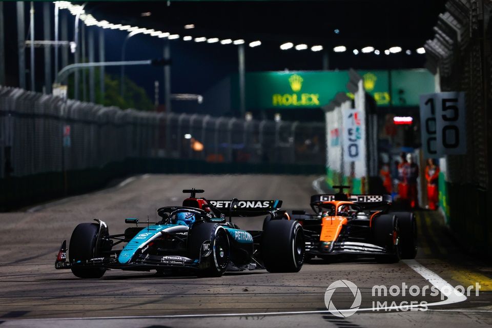 George Russell, Mercedes F1 W15 lucha con Oscar Piastri, McLaren MCL38