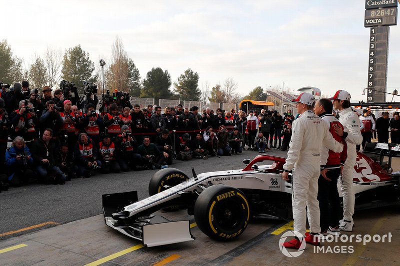 Kimi Raikkonen, Alfa Romeo Racing, Frederic Vasseur, Alfa Romeo Racing, Team Principal and Antonio Giovinazzi, Alfa Romeo Racing with the new Alfa Romeo Racing C38