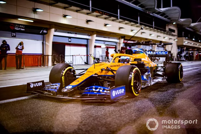 7. McLaren MCL35M: 369 vueltas (1997,028 km)