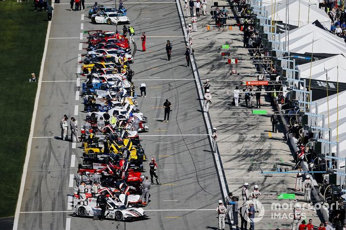 Pitlane atmopshere
