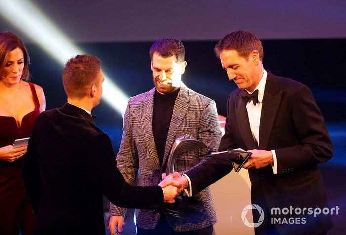Colin Turkington recibe el Premio al Piloto Nacional del Año