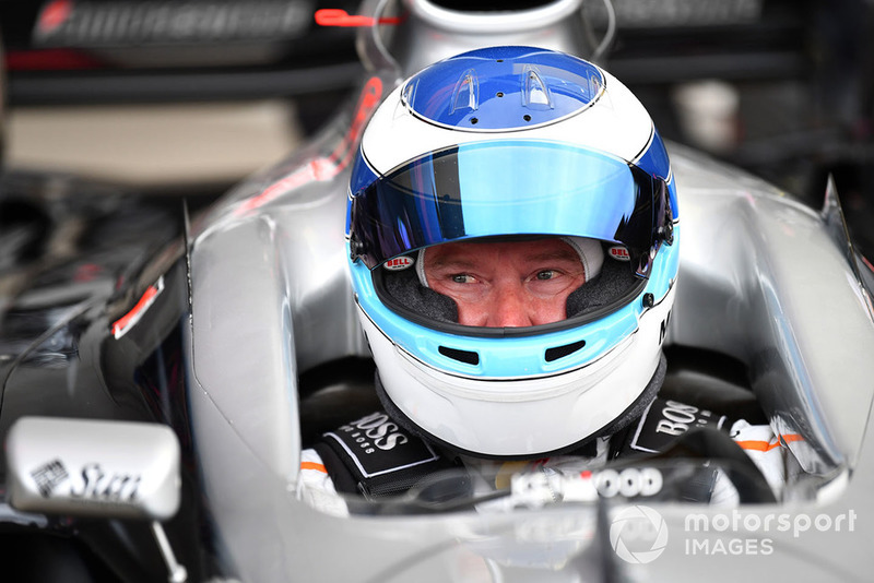 Mika Hakkinen, McLaren MP4-13