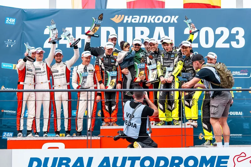 Podio: Vincitore della gara #7 Team WRT, BMW M4 GT3: Saud Fahad Al Saud, Jean-Baptiste Simmenauer, Diego Menchaca, Jens Klingmann, Dries Vanthoor, secondo posto #91 Herberth Motorsport Porsche 911 GT3 R (991 II): Ralf Bohn, Daniel Allemann, Robert Renauer, Alfred Renauer, terzo posto #46 Team WRT, BMW M4 GT3 Valentino Rossi, Sean Gelael, Max Hesse, Maxime Martin, Tim Whale