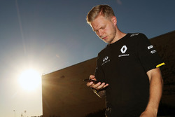 Kevin Magnussen, Renault Sport F1 Team
