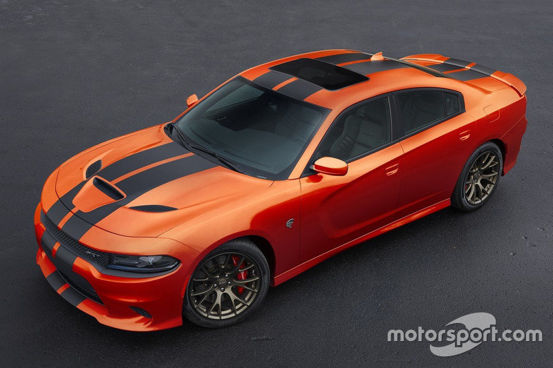 Dodge Charger SRT version Go Mango