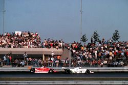 Gilles Villeneuve, Ferrari, Alan Jones, Williams