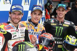 Ganador de la pole Marc Márquez, Repsol Honda Team, segundo Cal Crutchlow, Team LCR Honda, y tercero