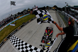 Картатий прапор для Себастьяна Бурде, KV Racing Technology Chevrolet