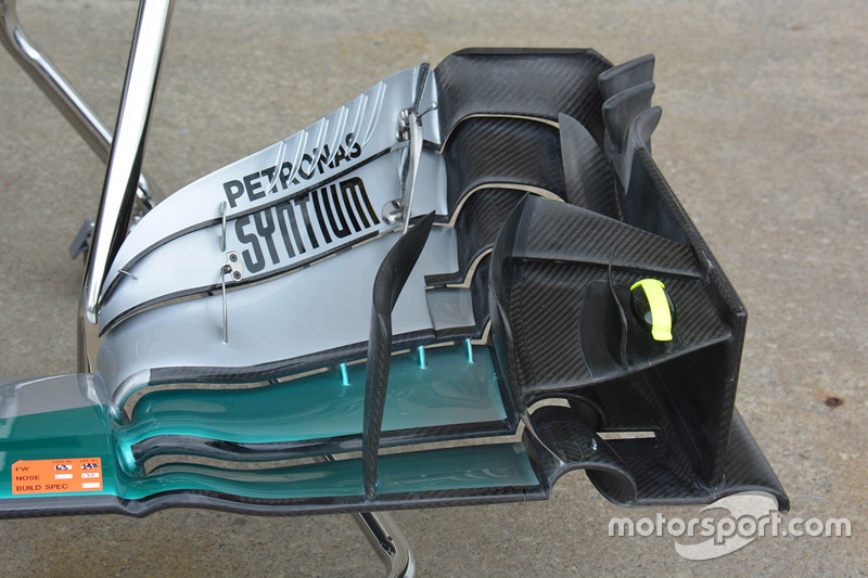 Mercedes AMG F1 W07 front wing detail