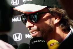 Fernando Alonso, McLaren with the media