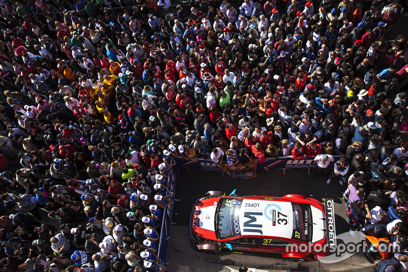 A győztes José María López, Citroën World Touring Car Team, Citroën C-Elysée WTCC