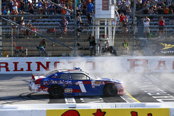 Ganador, Elliott Sadler, JR Motorsports Chevrolet