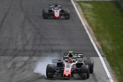 Kevin Magnussen, Haas F1 Team VF-18 locks up